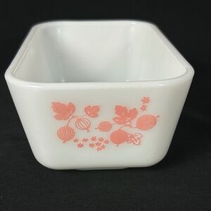 Vintage Pyrex Pink Gooseberry Refrigerator Dish 7" No Lid 1.5 Pint 502 USA